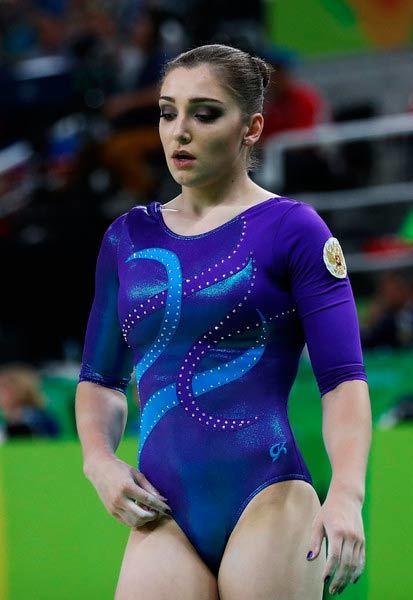 Atuendo de Gimnasia Rítmica. ¿Que maillots se pueden usar?